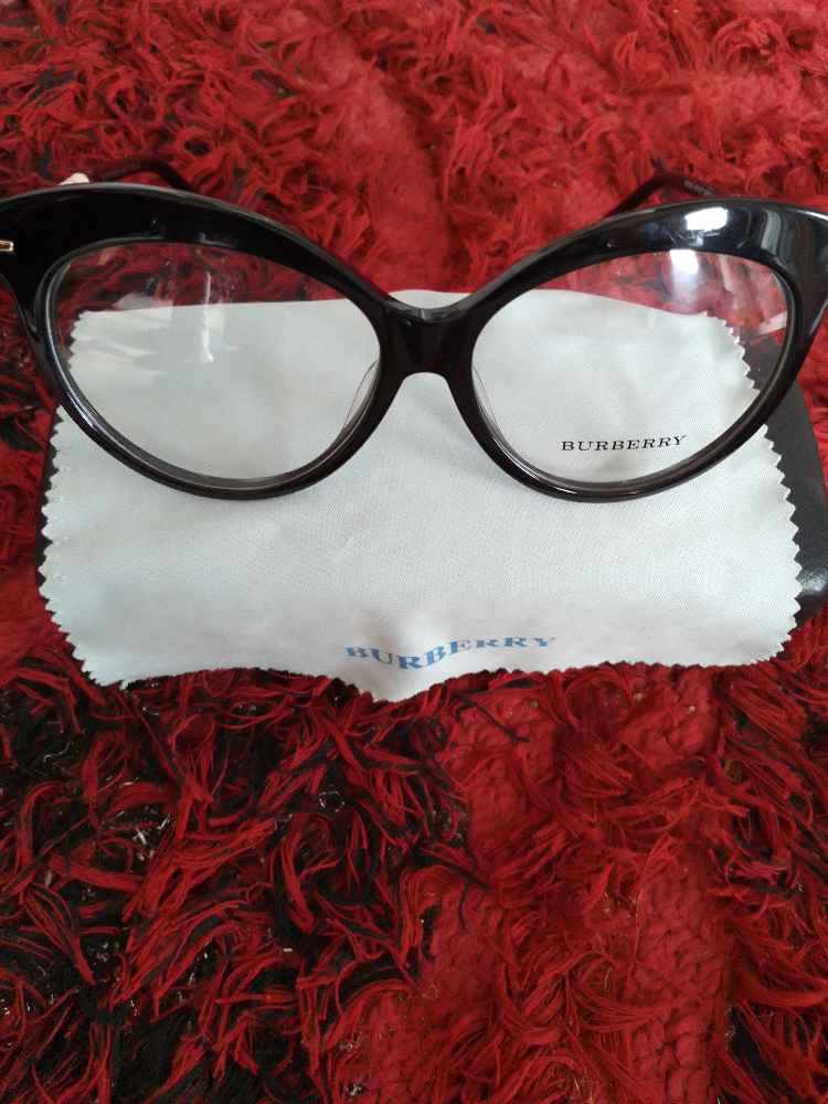 Burberry Glasses image - Mobimarket