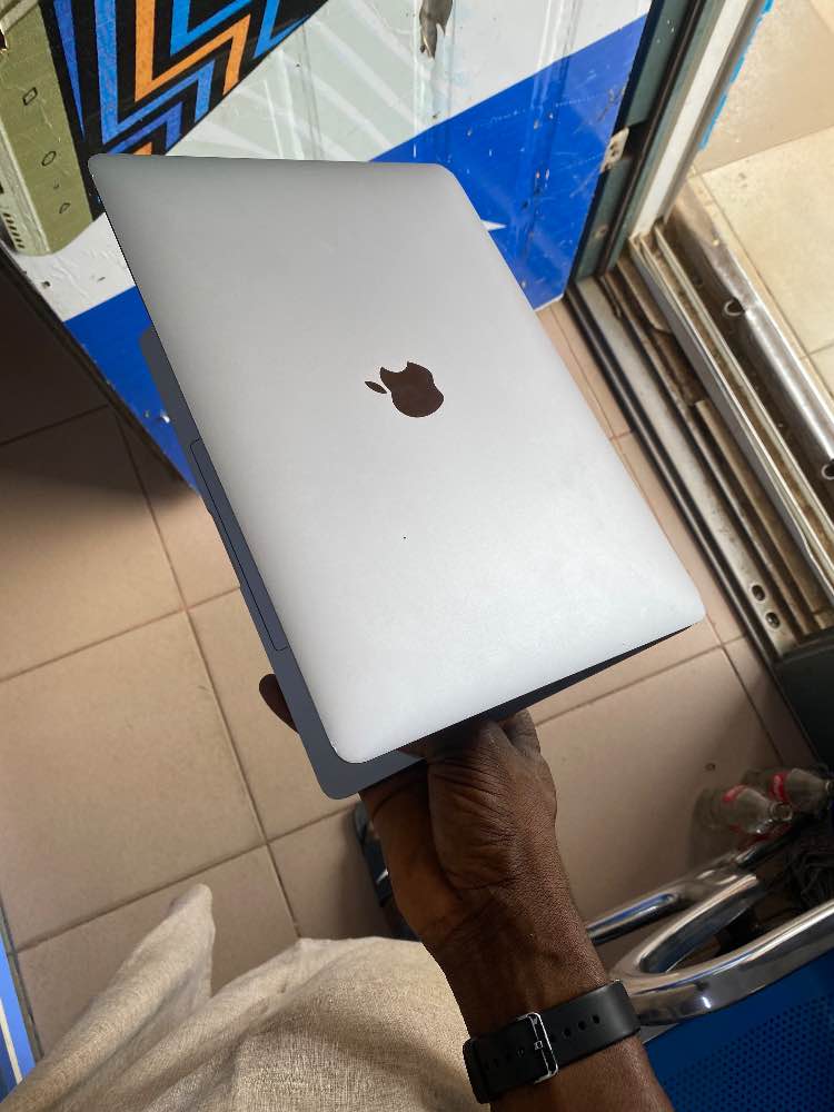MacBook Pro image - mobimarket