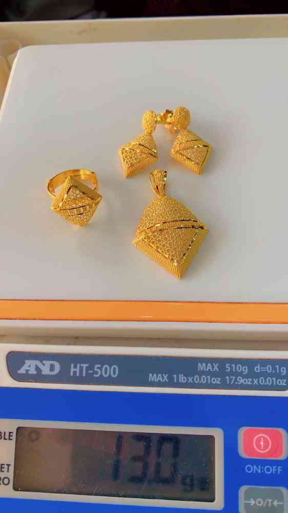 PURE GOLD & CUBIC ZIRCONIA image - Mobiarket