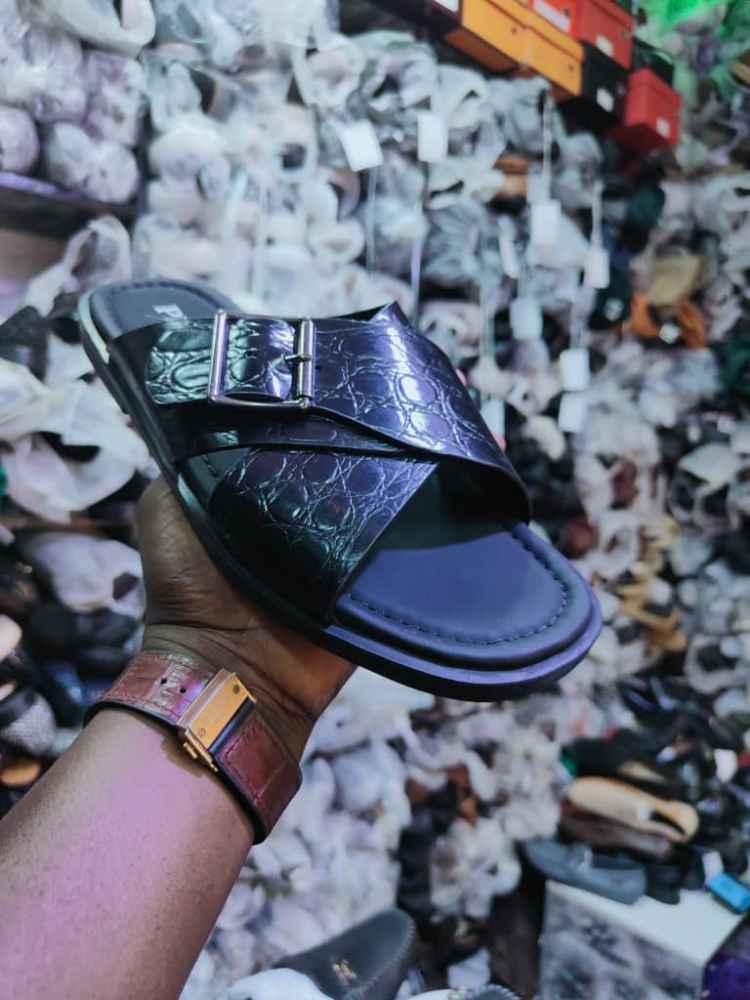 Gucci palm sandals image - mobimarket