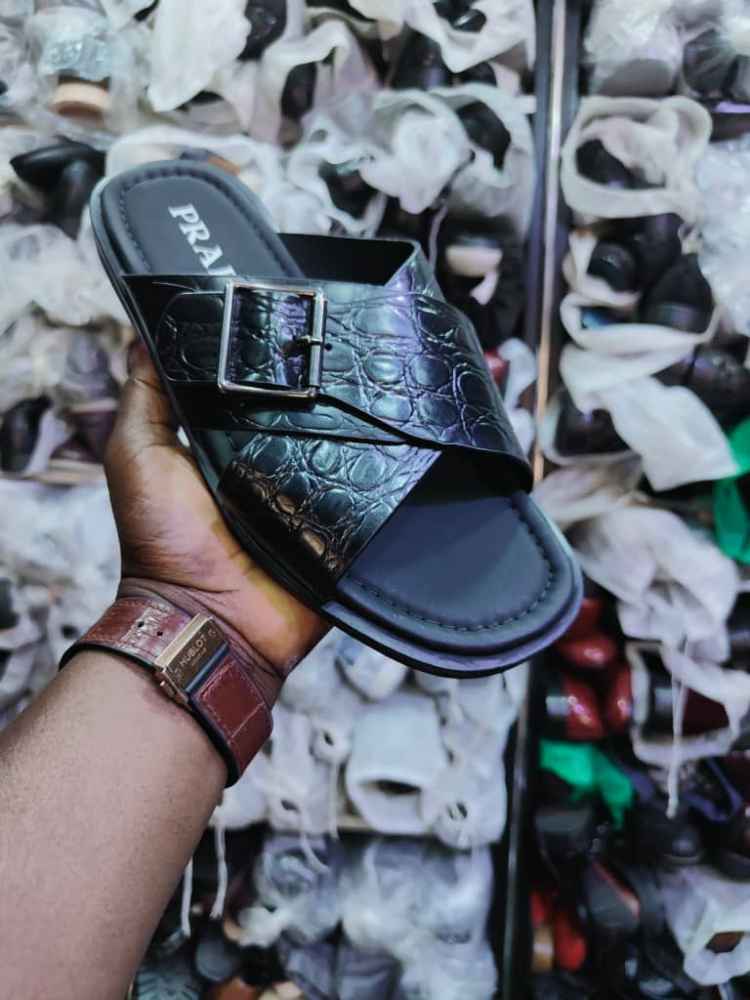 Gucci palm sandals image - mobimarket