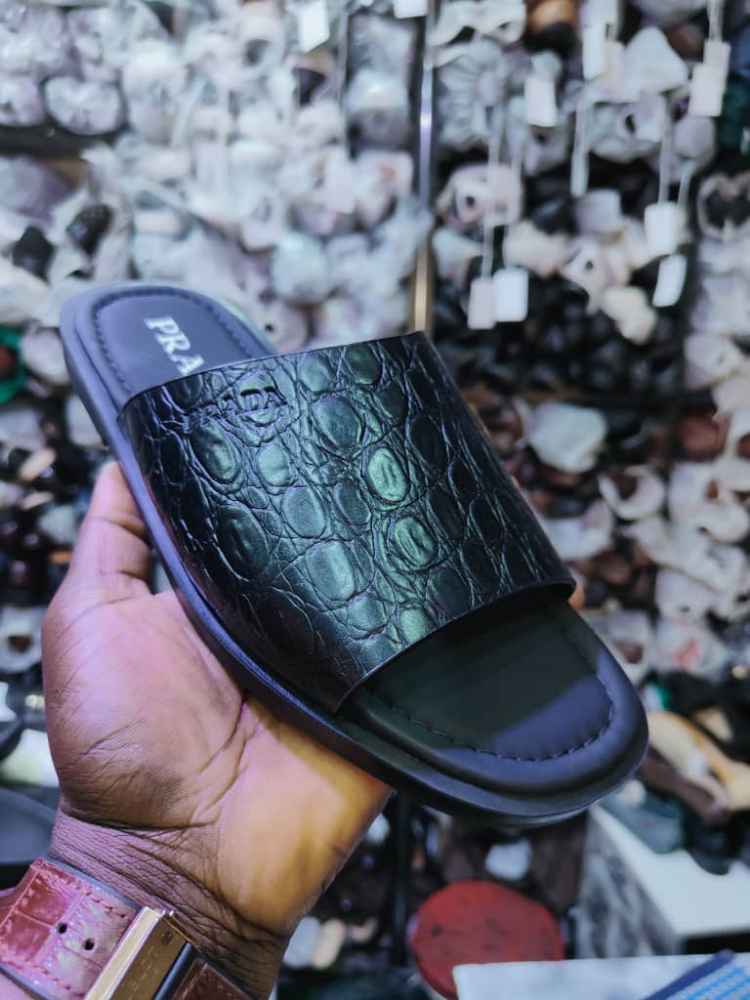 Gucci palm sandals image - mobimarket