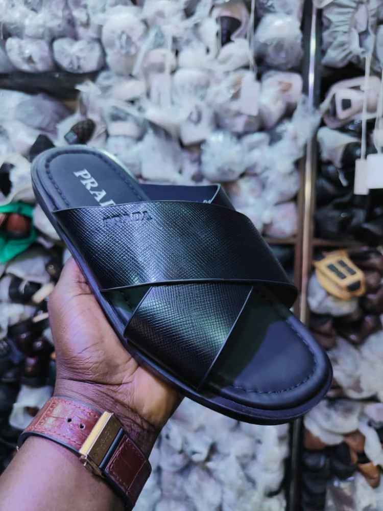 Gucci palm sandals image - mobimarket