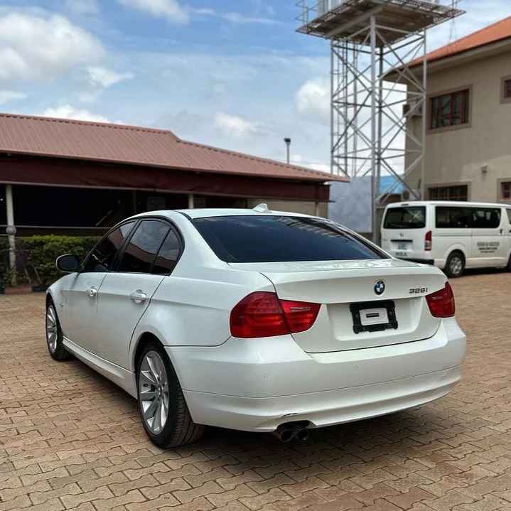 BMW 3SERIES 2011 MODEL image - mobimarket