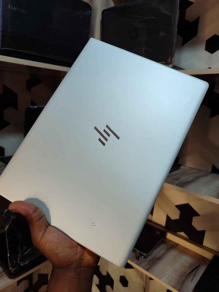 HP ELITEBOOK 830 G5 image - mobimarket