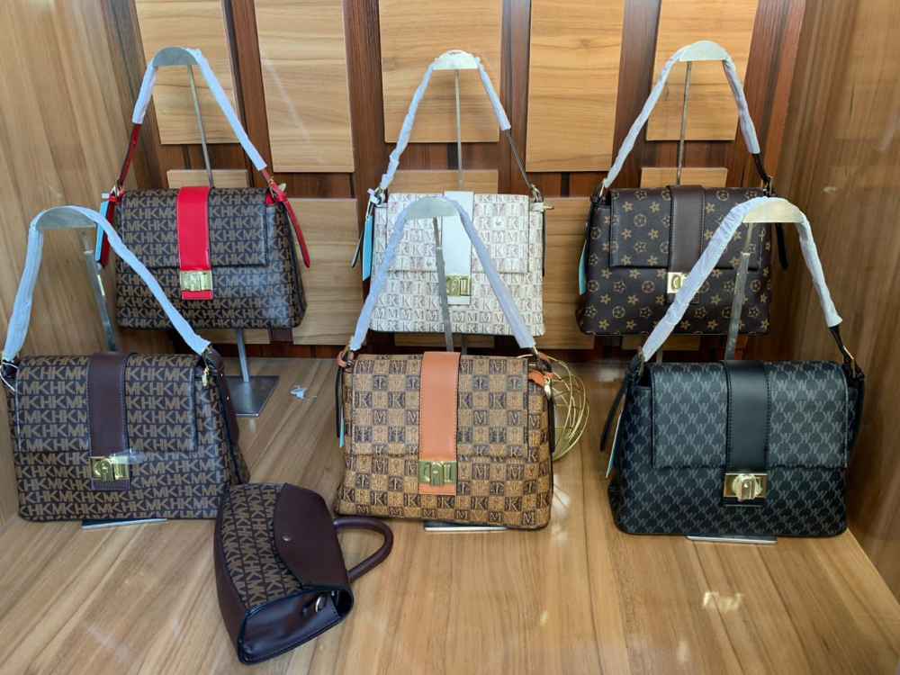 Ladies handbag image - Mobimarket