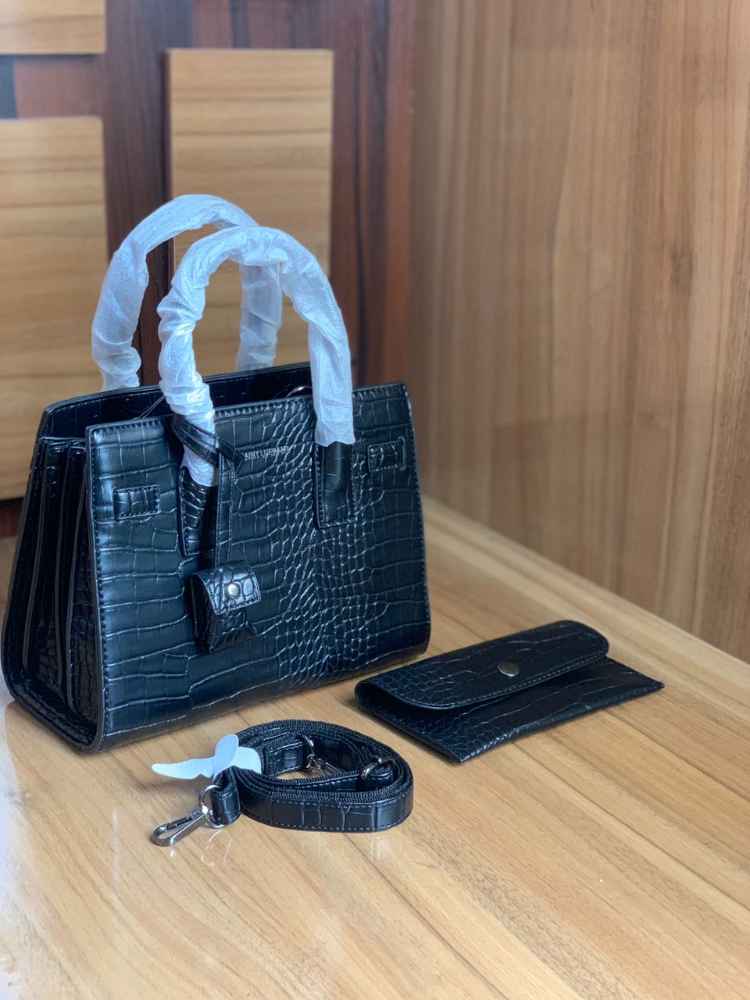 Sait Laurent small size bag image - mobimarket