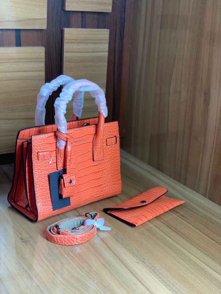 Sait Laurent small size bag image - mobimarket