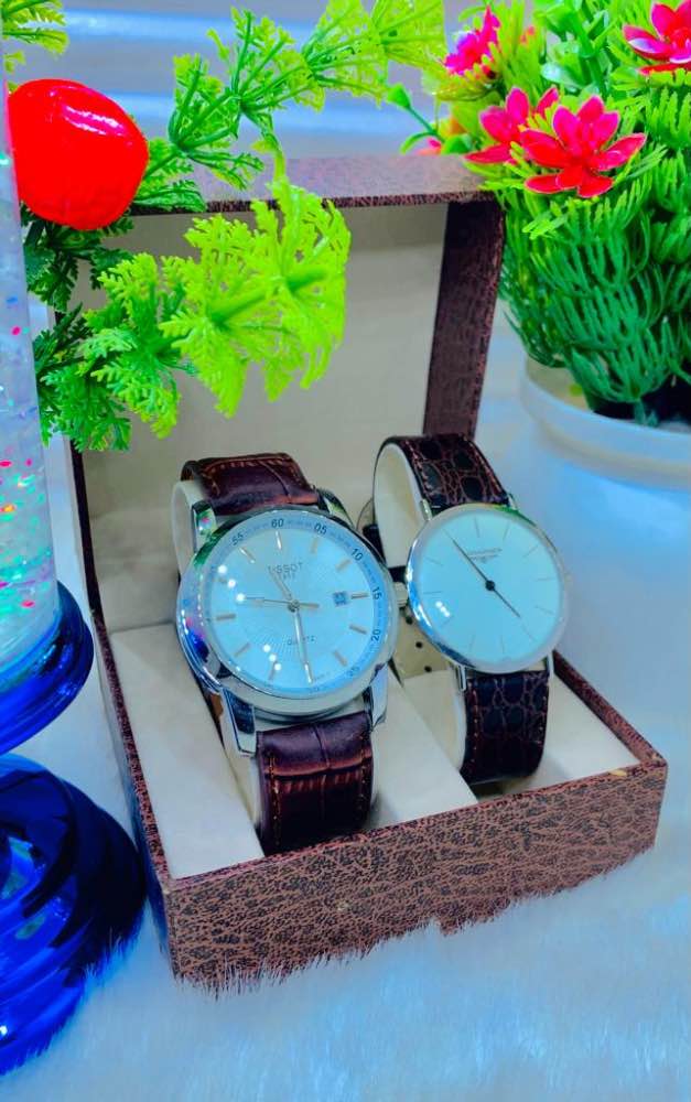 Couples watch image - mobimarket