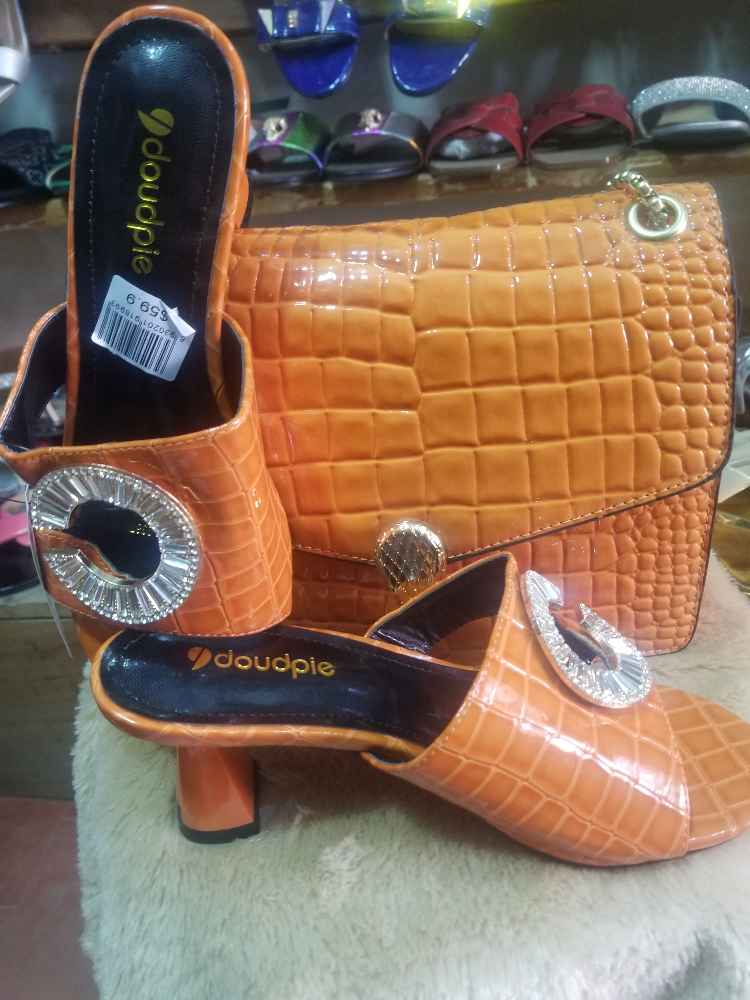 ladies shoes image - Mobimarket