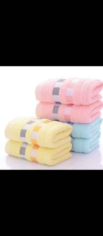 Normal bathing sized towels. image - mobimarket