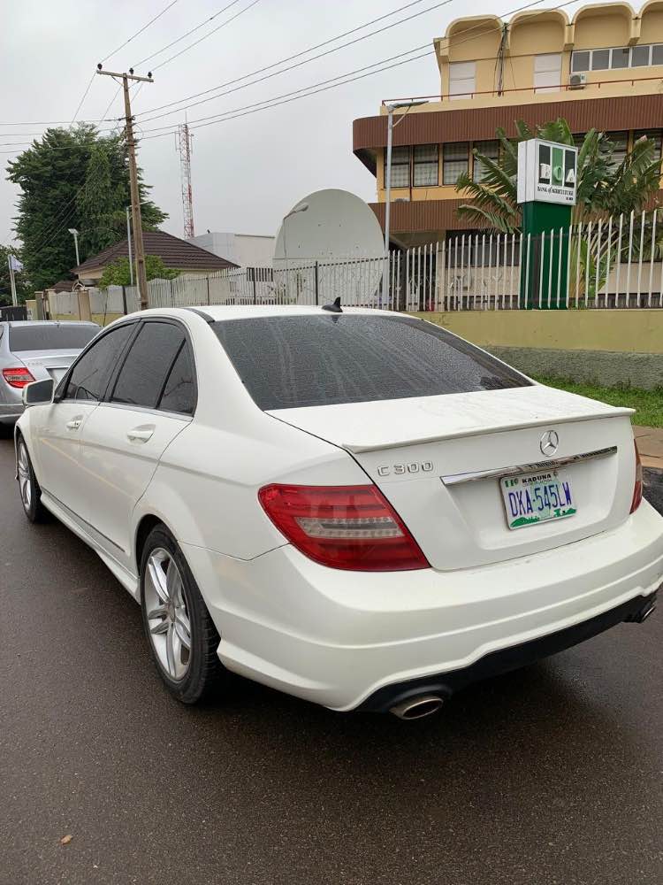 EXTREMELY CLEAN NIGERIAN USED MERCEDES BENZ C300(2010) image - mobimarket