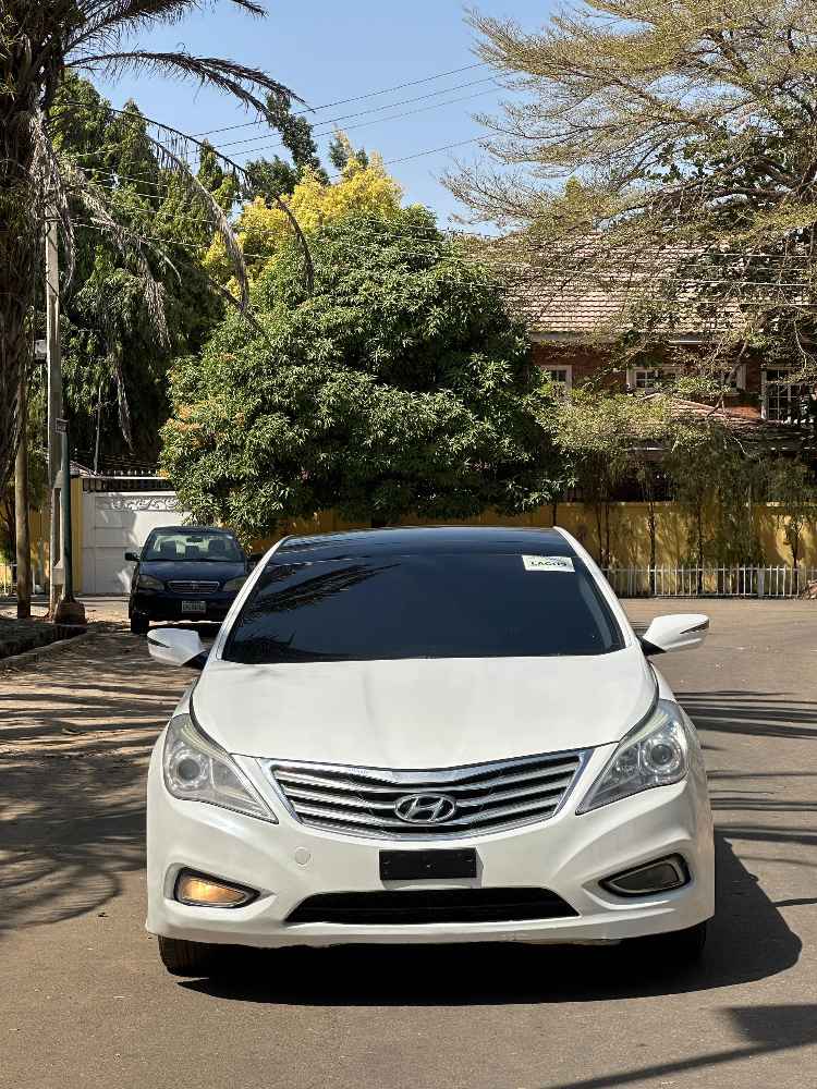 HYUNDAI AZERA image - Mobimarket