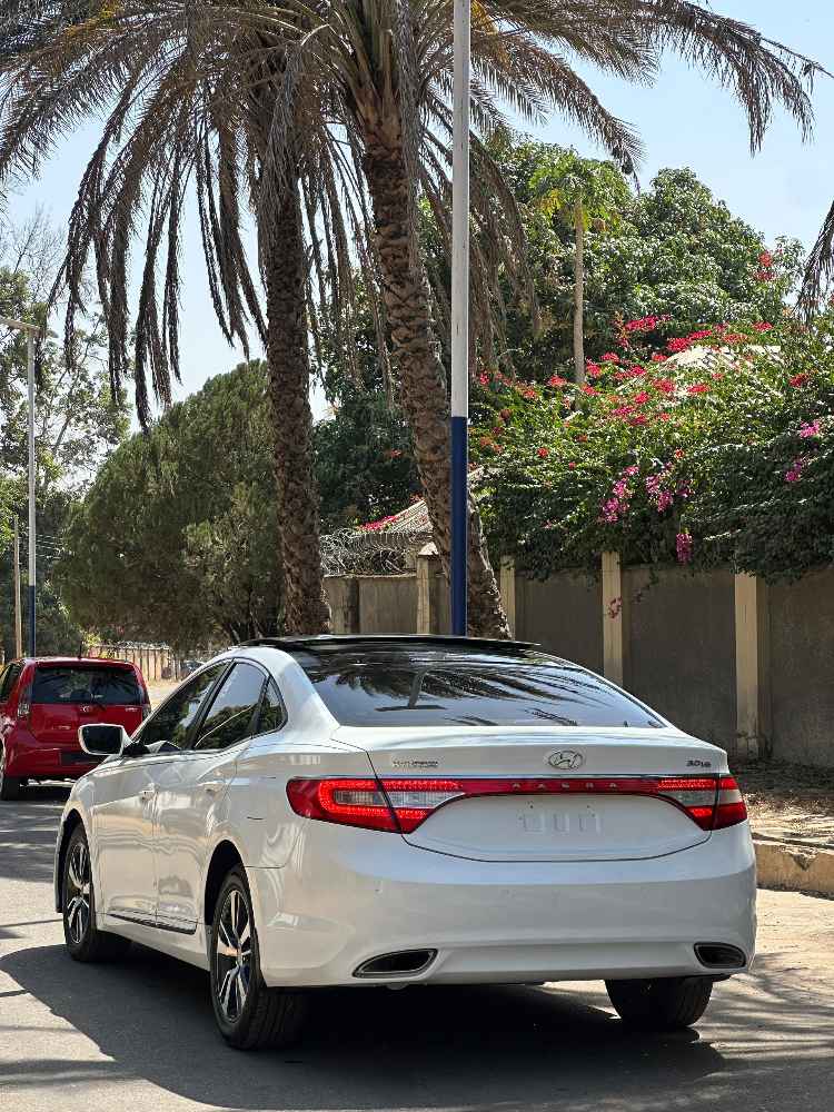 HYUNDAI AZERA image - mobimarket