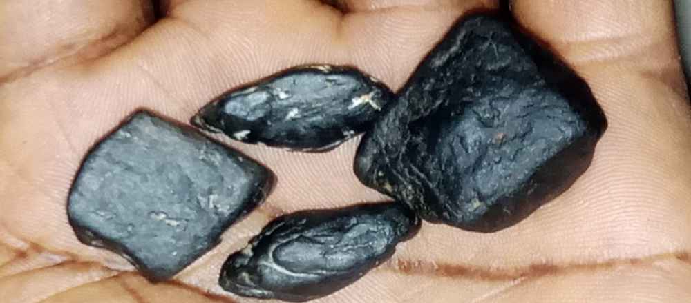 Carbonado black rough diamond stone image - mobimarket