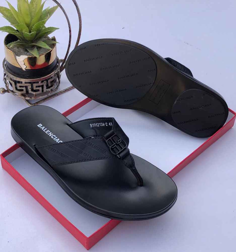 Balenciaga Slippers image - Mobiarket