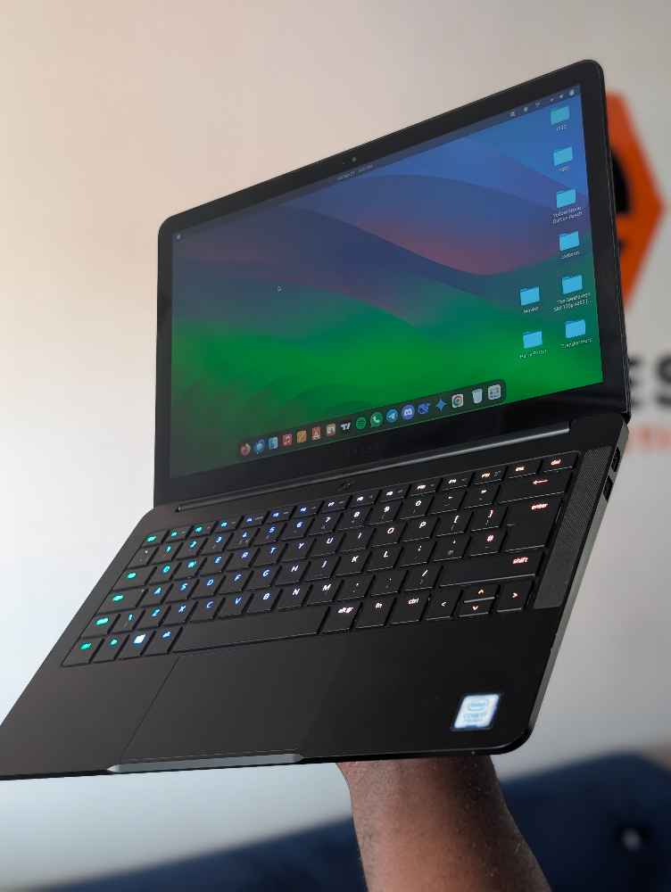 Razer Blade Stealth 17 image - mobimarket
