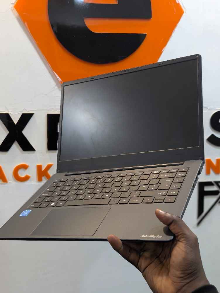 Toshiba DynaBook (satellite Pro) image - mobimarket