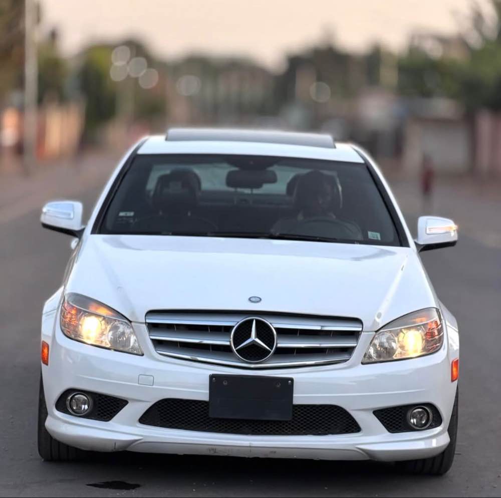 MERCEDES BENZ C300 image - Mobi market