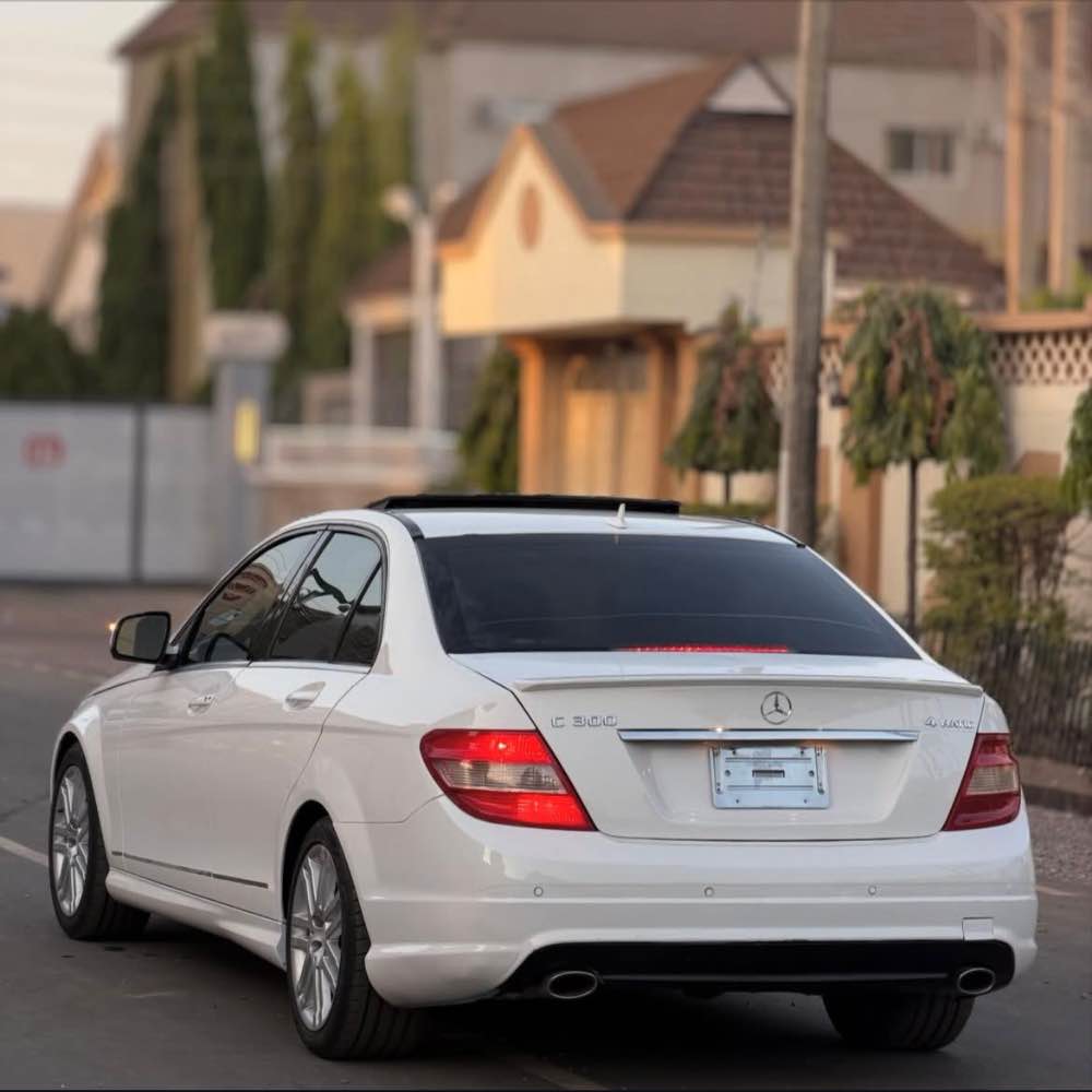 MERCEDES BENZ C300 image - mobimarket