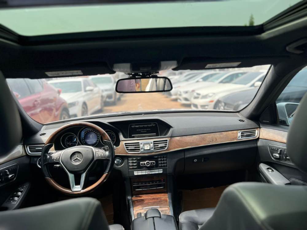 Mercedes Benz image - mobimarket