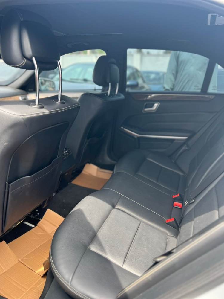 Mercedes Benz image - mobimarket