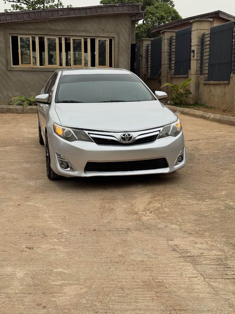 TOYOTA CAMRY image - mobimarket