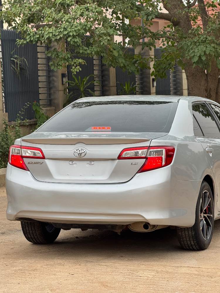 TOYOTA CAMRY image - mobimarket