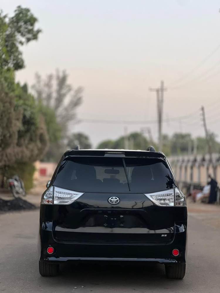 2018 TOYOTA SIENA image - mobimarket