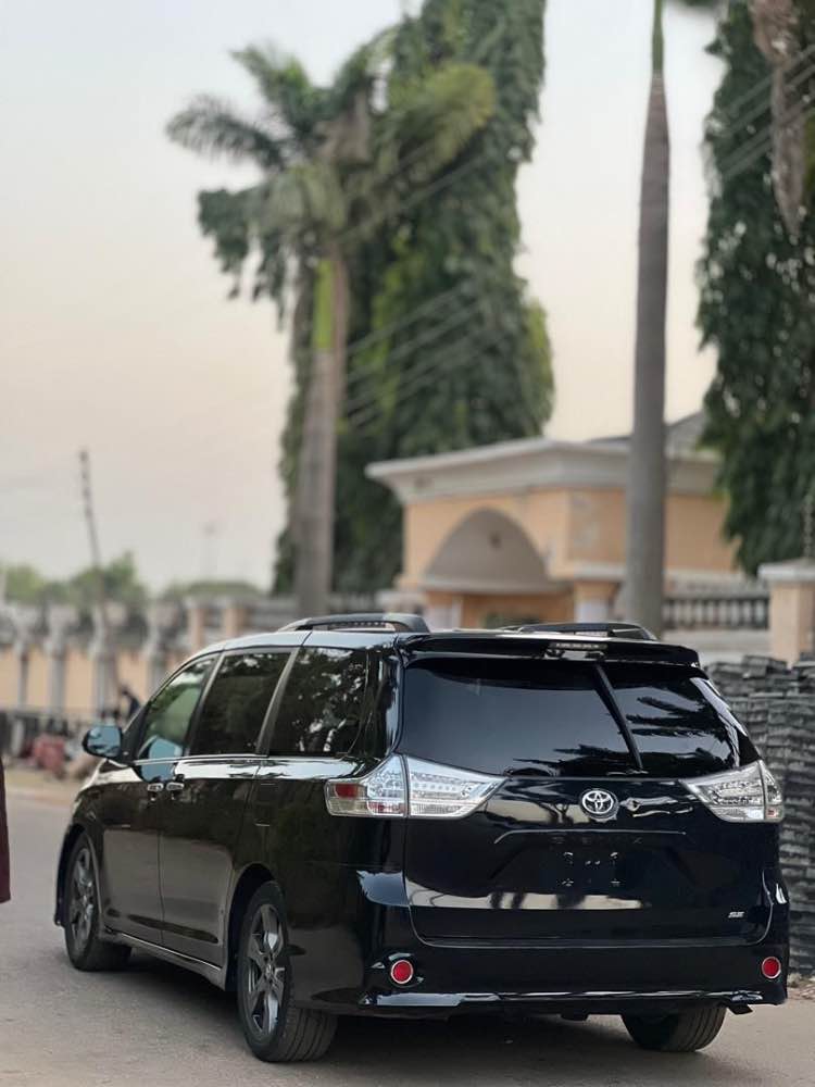 2018 TOYOTA SIENA image - mobimarket