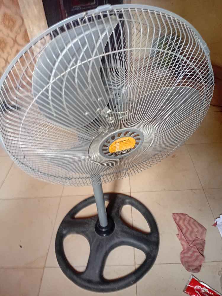 18" Standing Fan Qasa Eco 68W Metal Blade image - Mobi market