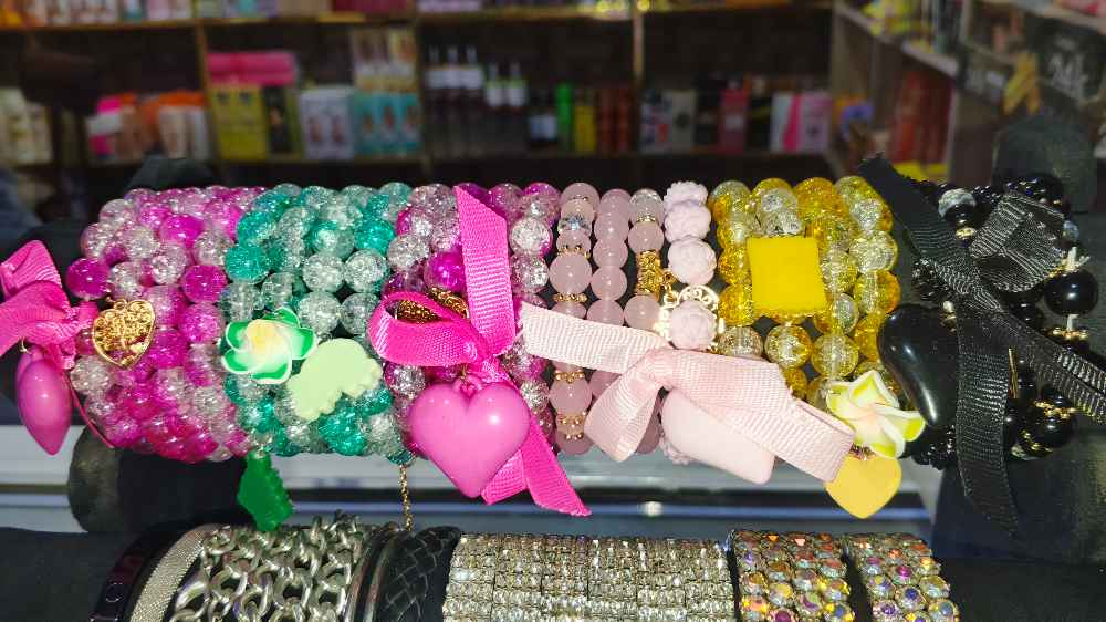 Neck chain image - Mobi market